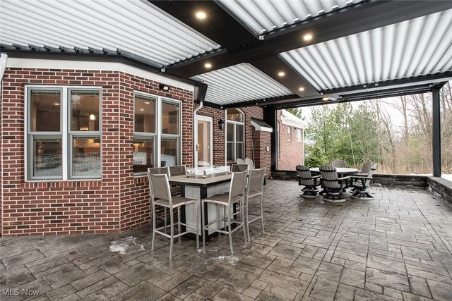 355 Wakefield Run Boulevard, Hinckley, OH 44233