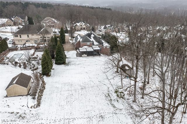 355 Wakefield Run Boulevard, Hinckley, OH 44233