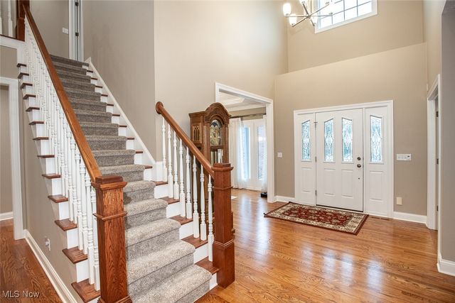 355 Wakefield Run Boulevard, Hinckley, OH 44233