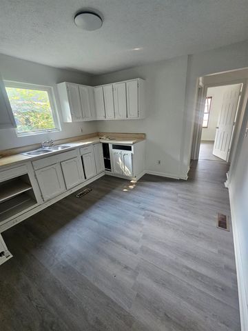 325 Olive Street, Huntington, WV 25705