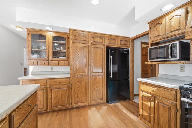 N5153 WOODHAVEN COURT, Shiocton, WI 54170