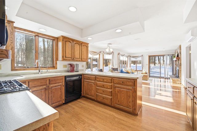 N5153 WOODHAVEN COURT, Shiocton, WI 54170