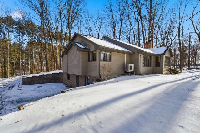 N5153 WOODHAVEN COURT, Shiocton, WI 54170