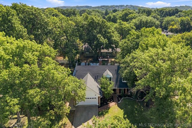 8323 S Indianapolis Avenue, Tulsa, OK 74137