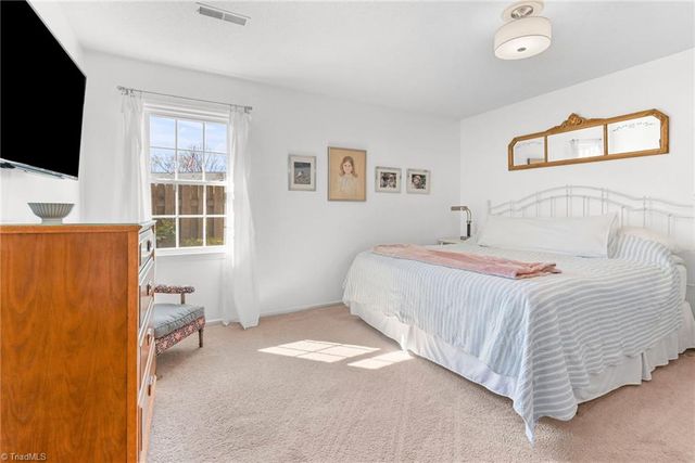 126 Chrisfield Circle, Winston-salem, NC 27104