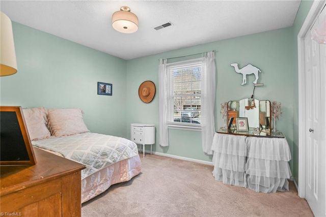 126 Chrisfield Circle, Winston-salem, NC 27104