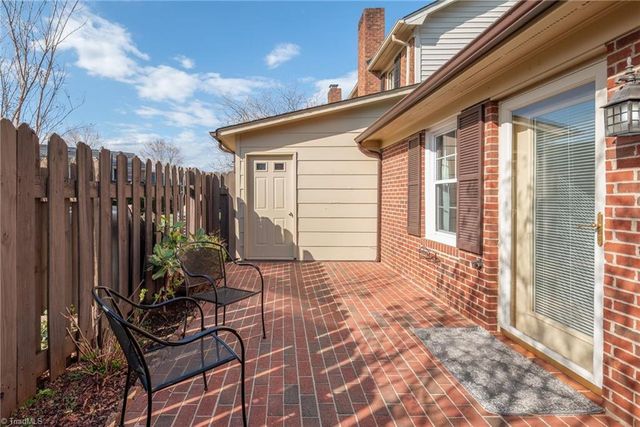 126 Chrisfield Circle, Winston-salem, NC 27104