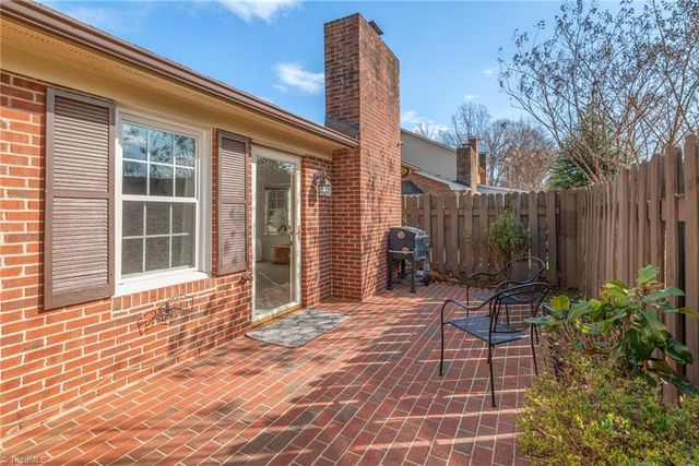 126 Chrisfield Circle, Winston-salem, NC 27104