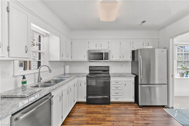 126 Chrisfield Circle, Winston-salem, NC 27104