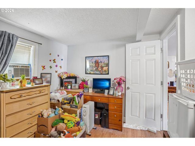1378 6TH St, Salem, OR 97304