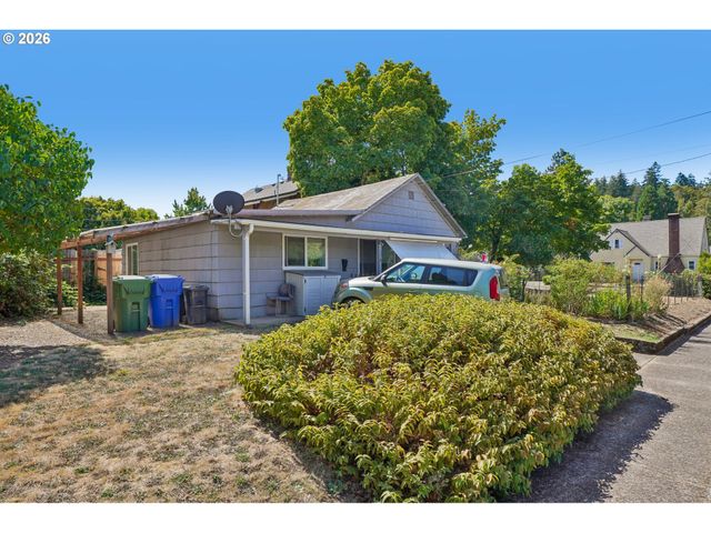 1378 6TH St, Salem, OR 97304