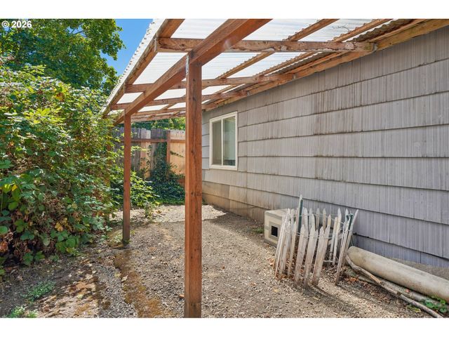 1378 6TH St, Salem, OR 97304