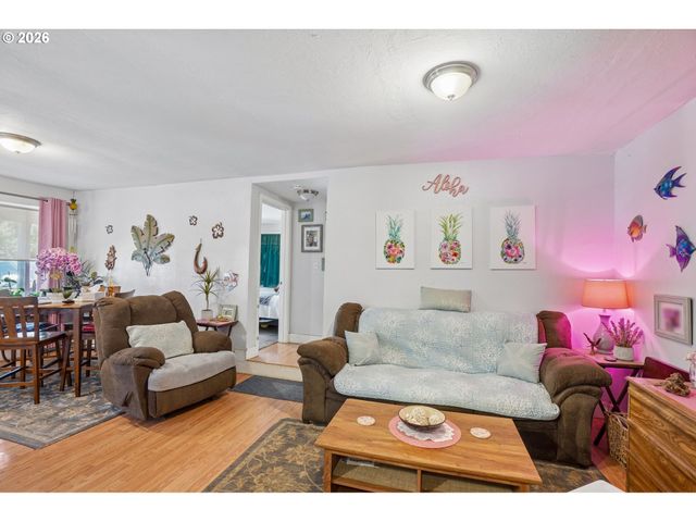 1378 6TH St, Salem, OR 97304