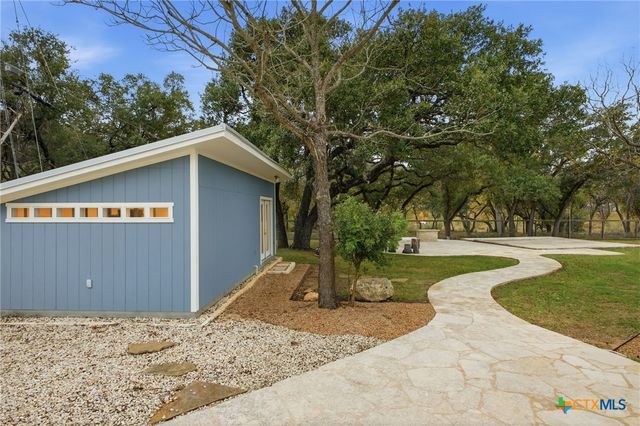304 Hub Drive, Wimberley, TX 78676