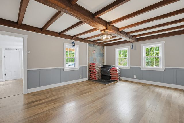 1 Jewell Hill Rd, Ashburnham, MA 01430