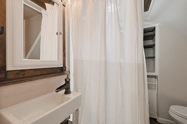 1 Jewell Hill Rd, Ashburnham, MA 01430