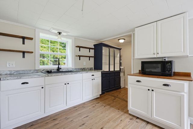 1 Jewell Hill Rd, Ashburnham, MA 01430