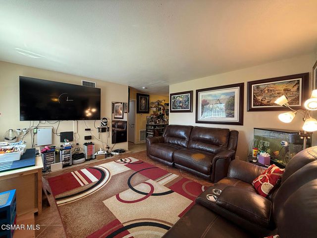 1772 Regent Street, Camarillo, CA 93010