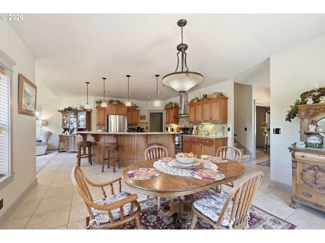 454 SALTY Way, Eugene, OR 97404