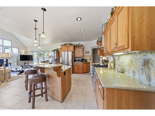 454 SALTY Way, Eugene, OR 97404