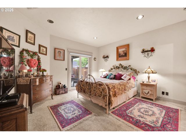 454 SALTY Way, Eugene, OR 97404
