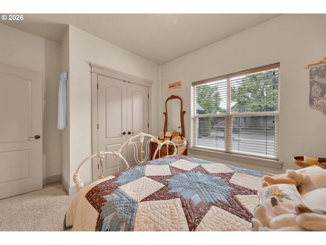 454 SALTY Way, Eugene, OR 97404