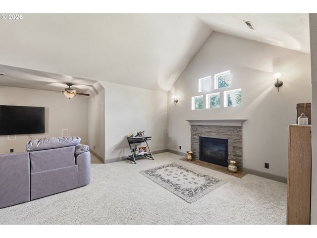 454 SALTY Way, Eugene, OR 97404