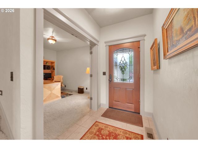 454 SALTY Way, Eugene, OR 97404