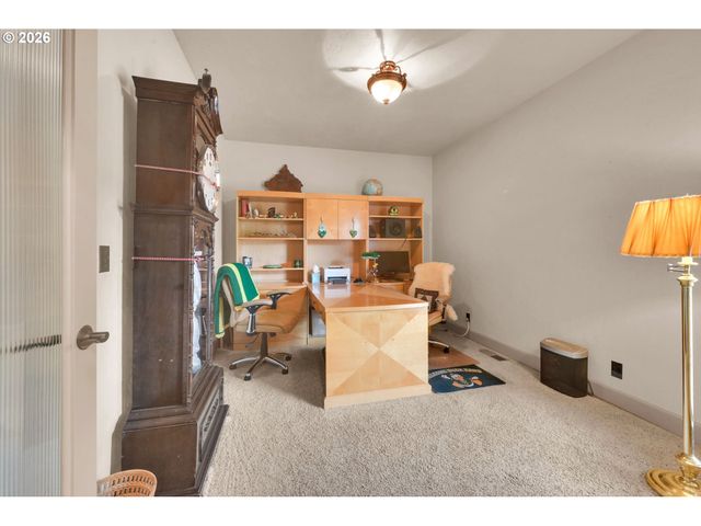 454 SALTY Way, Eugene, OR 97404