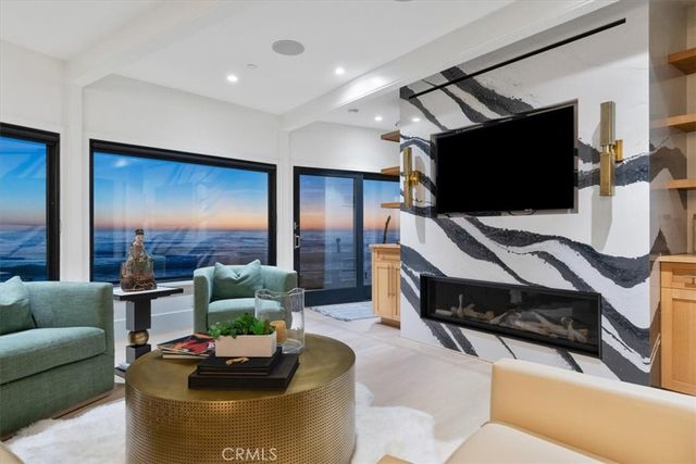 2107 Sherwood Drive, Cambria, CA 93428