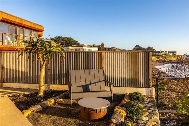 2107 Sherwood Drive, Cambria, CA 93428