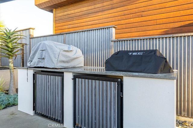 2107 Sherwood Drive, Cambria, CA 93428