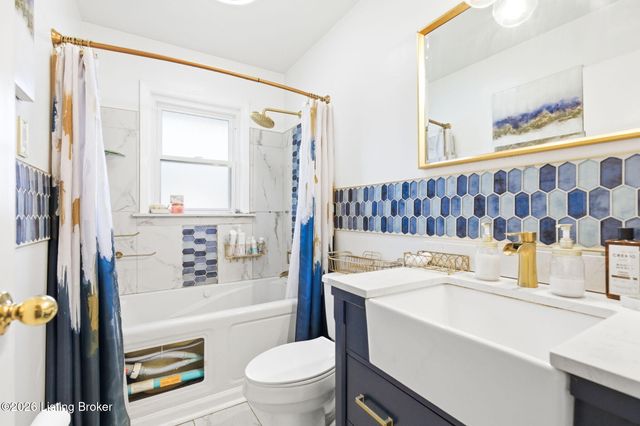 4343 Charlotte Ann Dr, Louisville, KY 40216