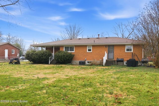 4343 Charlotte Ann Dr, Louisville, KY 40216