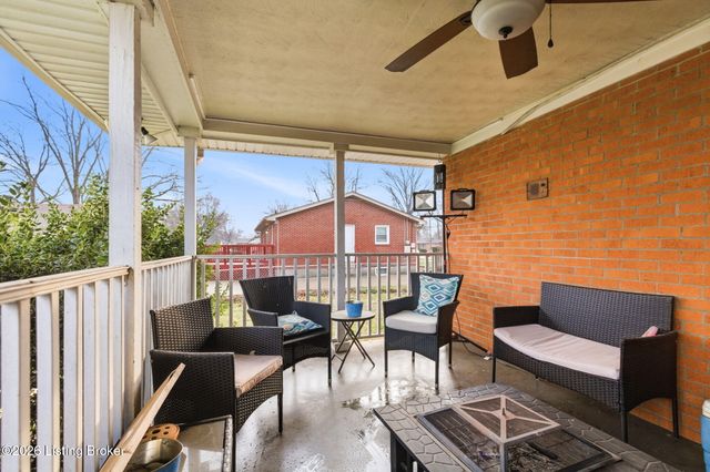 4343 Charlotte Ann Dr, Louisville, KY 40216