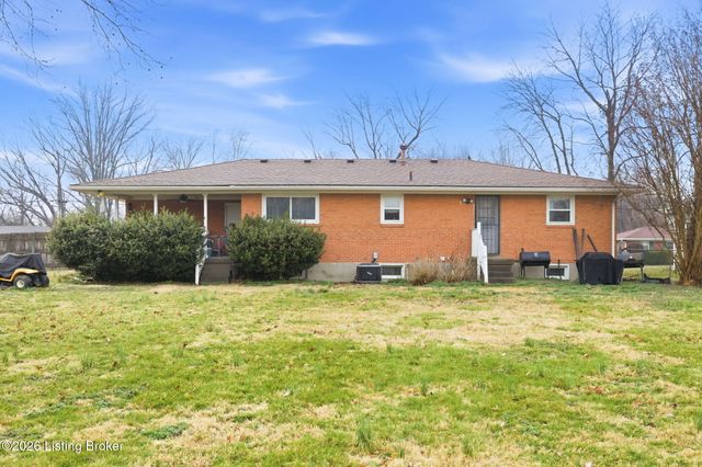 4343 Charlotte Ann Dr, Louisville, KY 40216