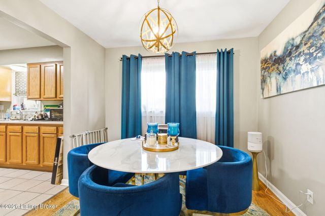 4343 Charlotte Ann Dr, Louisville, KY 40216