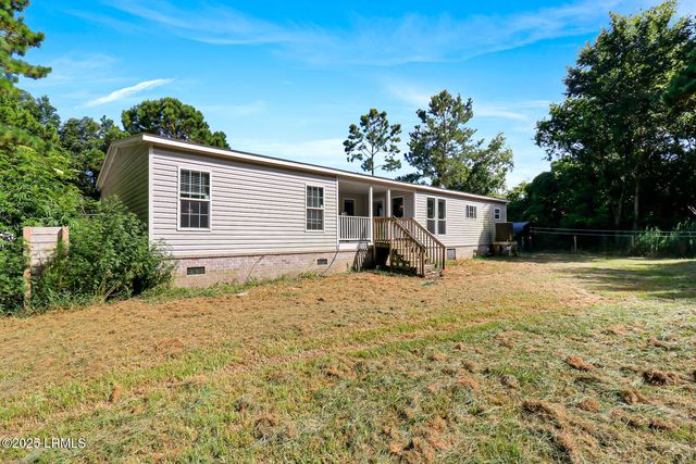 18 Ponderosa Drive, St. Helena Island, SC 29920