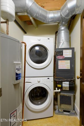 1060 Worlds Fair Park Drive 16, Knoxville, TN 37916