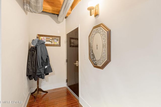 1060 Worlds Fair Park Drive 16, Knoxville, TN 37916