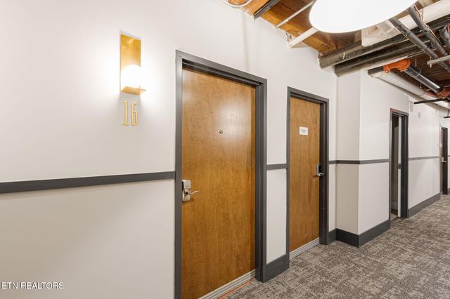 1060 Worlds Fair Park Drive 16, Knoxville, TN 37916