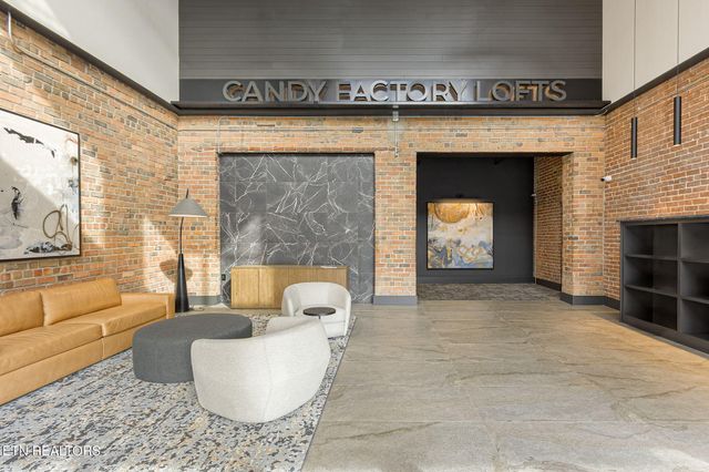 1060 Worlds Fair Park Drive 16, Knoxville, TN 37916