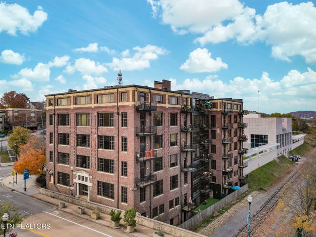 1060 Worlds Fair Park Drive 16, Knoxville, TN 37916