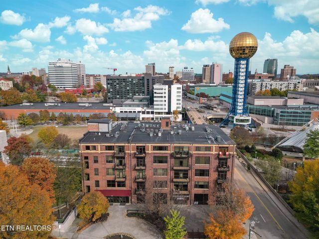 1060 Worlds Fair Park Drive 16, Knoxville, TN 37916