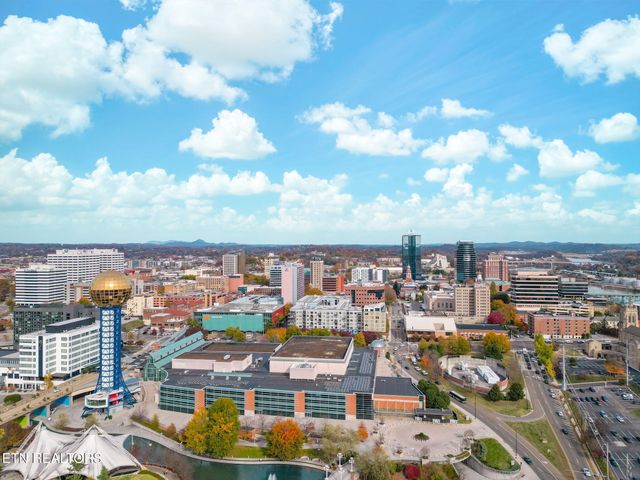 1060 Worlds Fair Park Drive 16, Knoxville, TN 37916