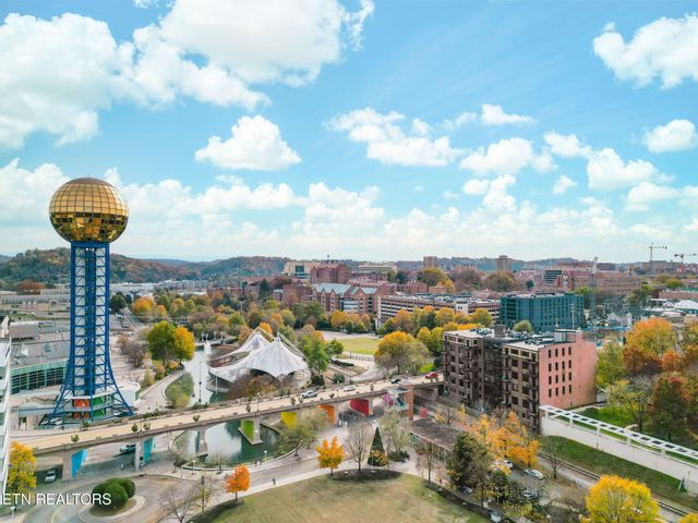 1060 Worlds Fair Park Drive 16, Knoxville, TN 37916