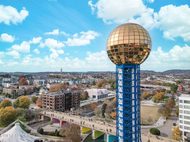 1060 Worlds Fair Park Drive 16, Knoxville, TN 37916