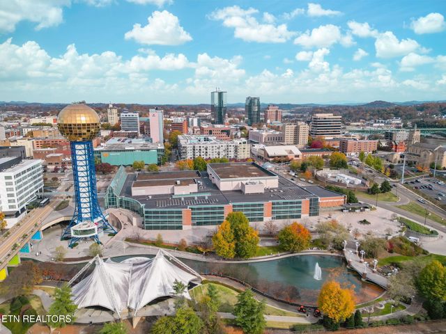 1060 Worlds Fair Park Drive 16, Knoxville, TN 37916