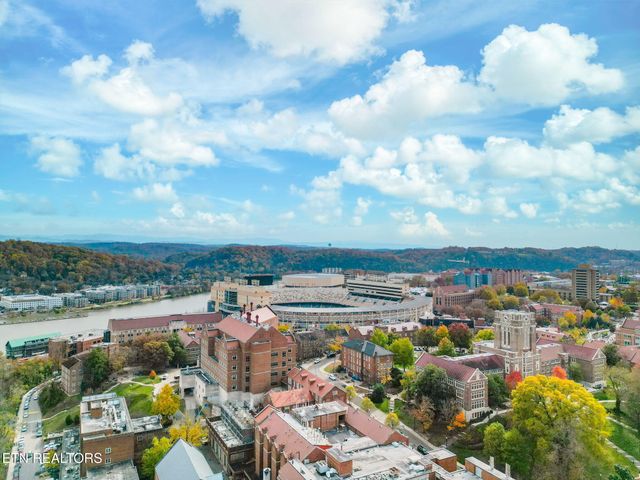 1060 Worlds Fair Park Drive 16, Knoxville, TN 37916