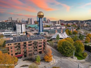 1060 Worlds Fair Park Drive 16, Knoxville, TN 37916